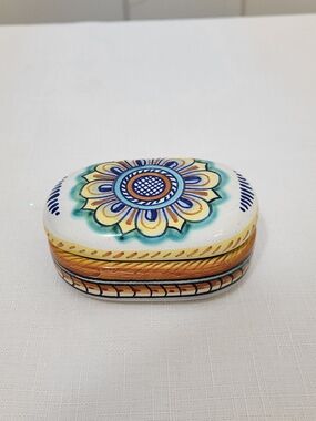 Deruta Hand-Painted Italian Ceramic Trinket Box
